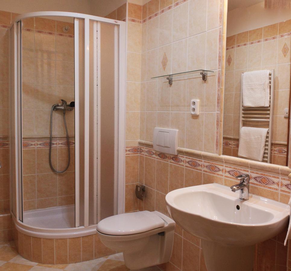 Hotel Orix Jachymov Ngoại thất bức ảnh