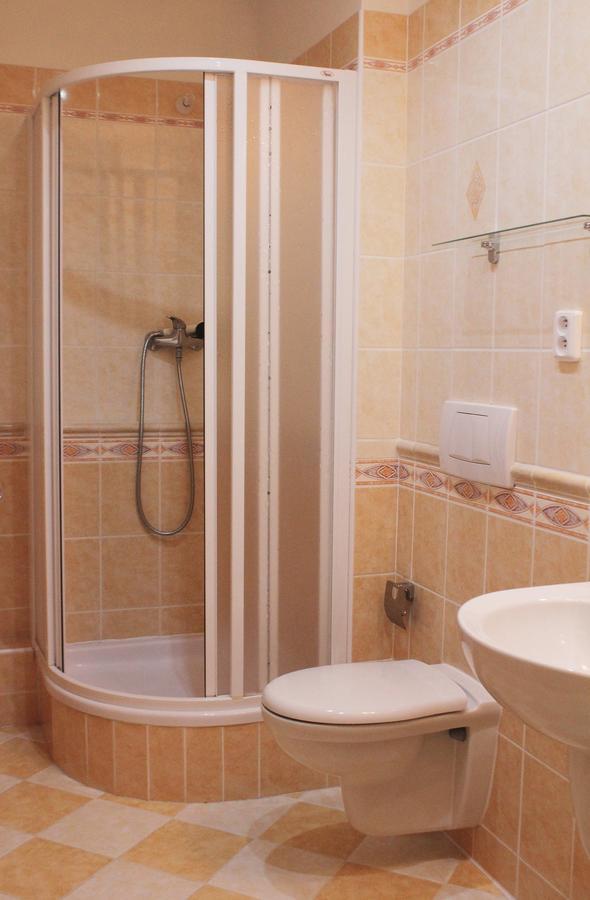 Hotel Orix Jachymov Ngoại thất bức ảnh