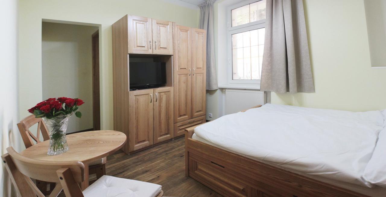 Hotel Orix Jachymov Ngoại thất bức ảnh